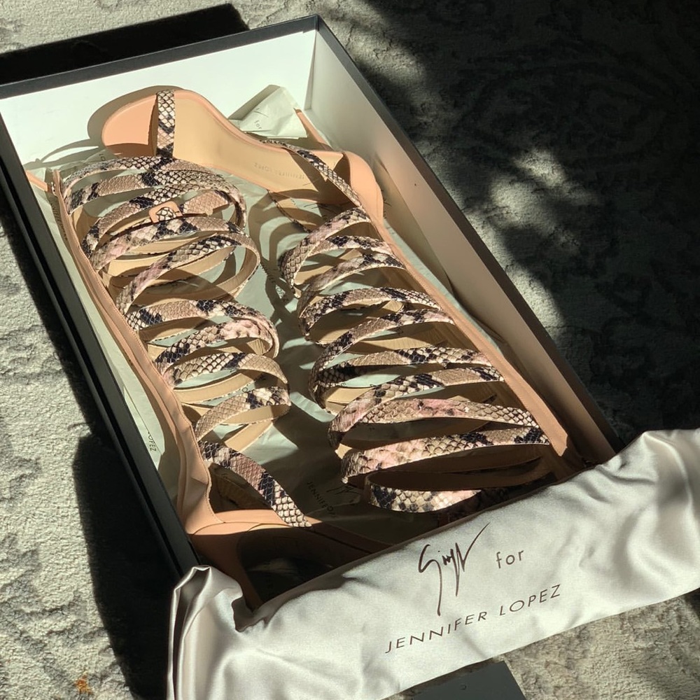 Sandals - Picture 5 of 5